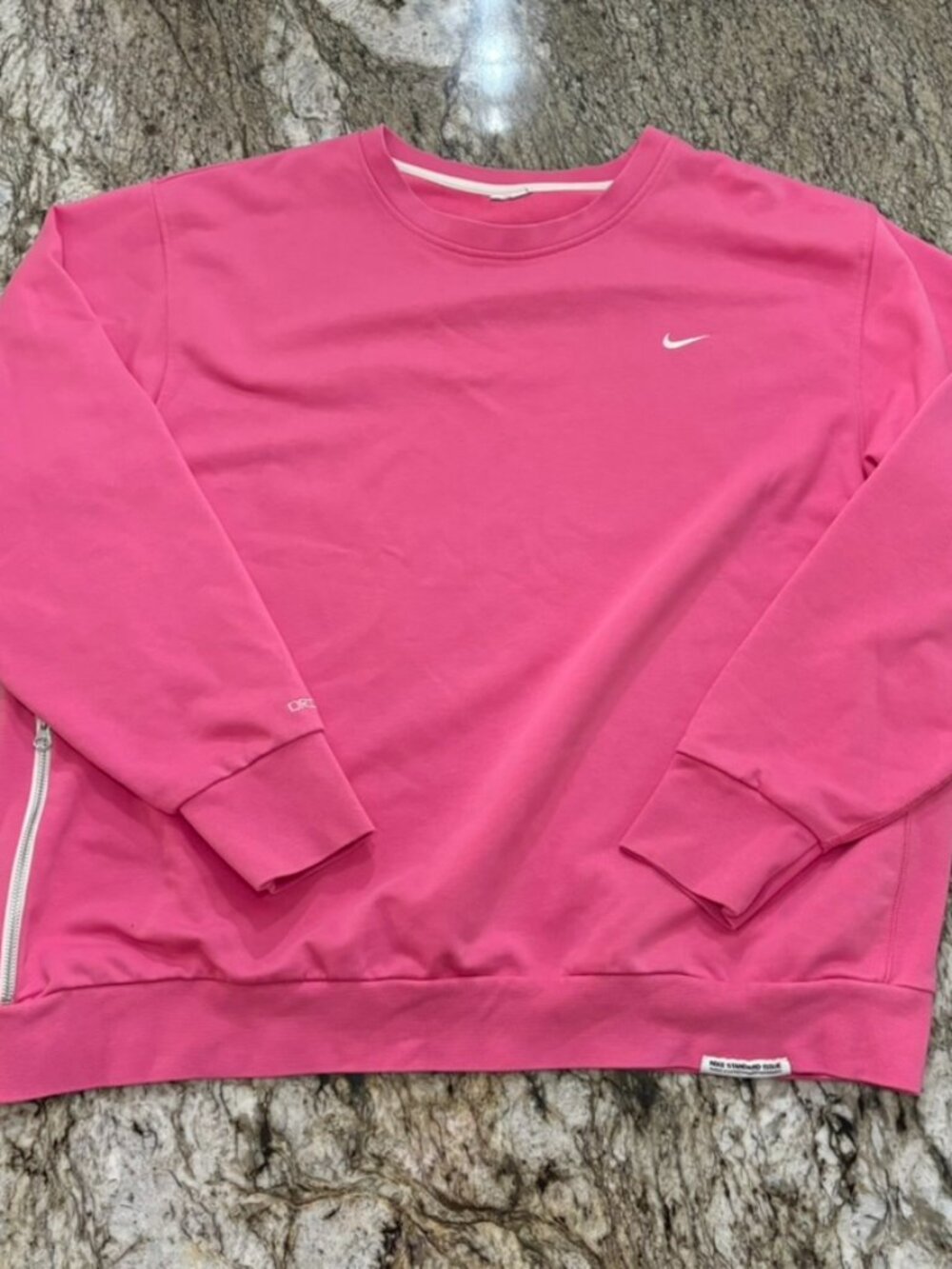 Nike Standard Issue Crewneck Sweatshirt
